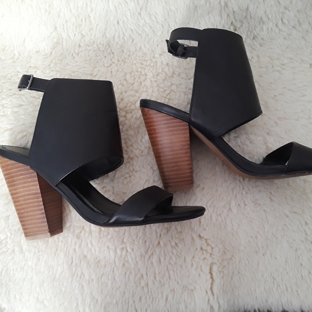 Ann Taylor LOFT Black high heeled sandals